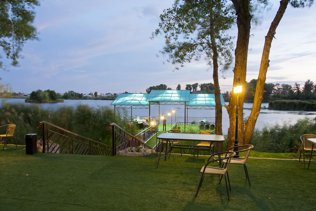 Green Land Hotel Aqtöbe Luaran gambar